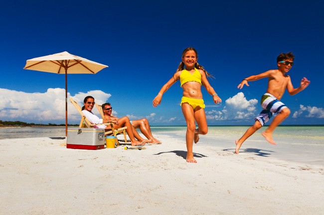 Εκδρομή στην Αίγινα μαζί με τα παιδιά και χωρίς ταλαιπωρία